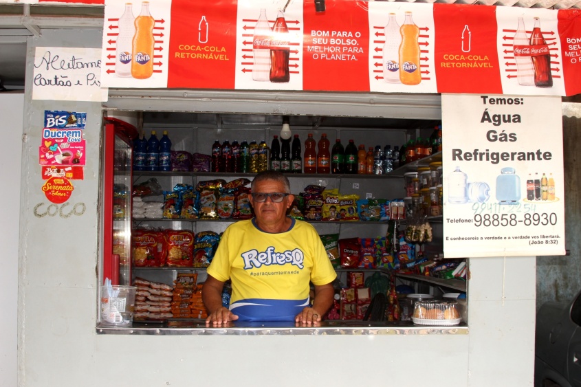 Morador há 42 anos, Geraldo Santos comemora o início das obras. Foto: Wilma Andrade / Ascom Seminfra