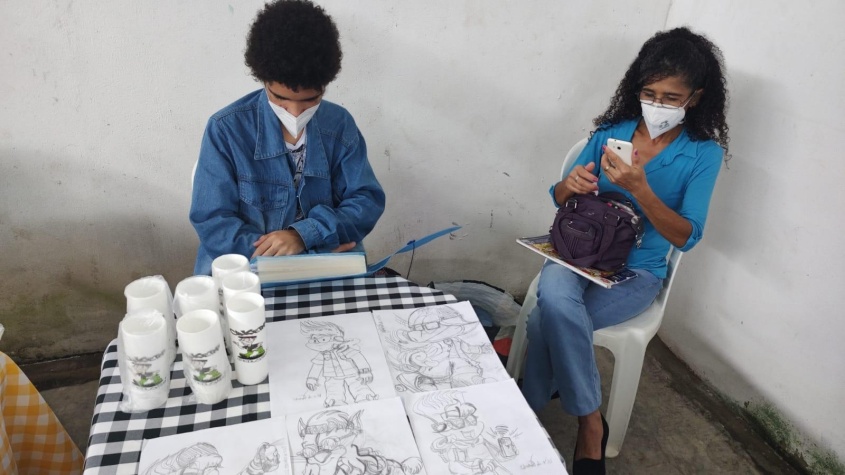 Eduardo começou a desenhar ainda com sete anos e desde então faz da atividade seu principal hobby. Foto: Vanessa Napoleão/Ascom Semas