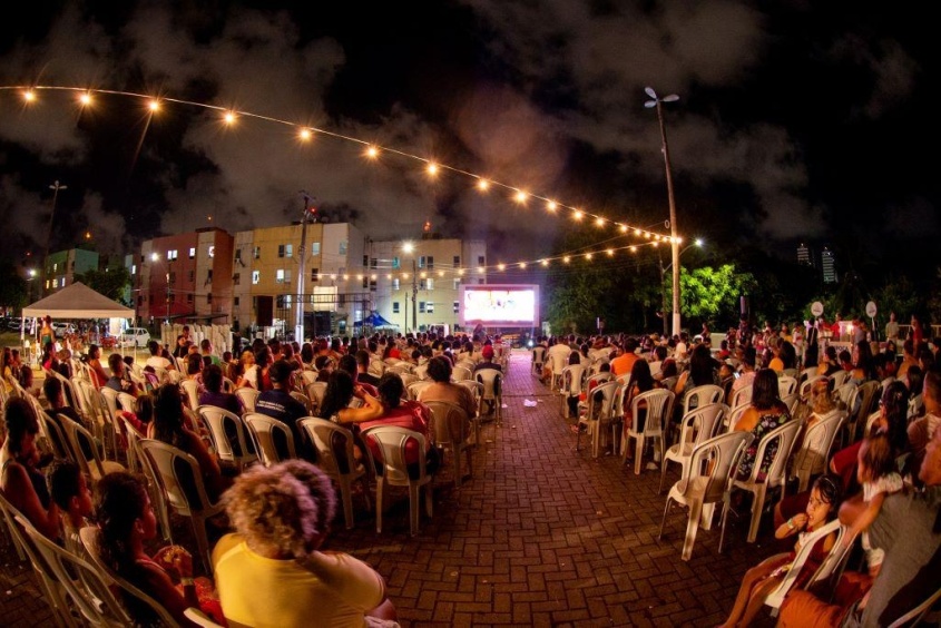 Público lotou Cine Massa no Mirante do Jacintinho. Foto: Juliete Santos/Secom Maceió