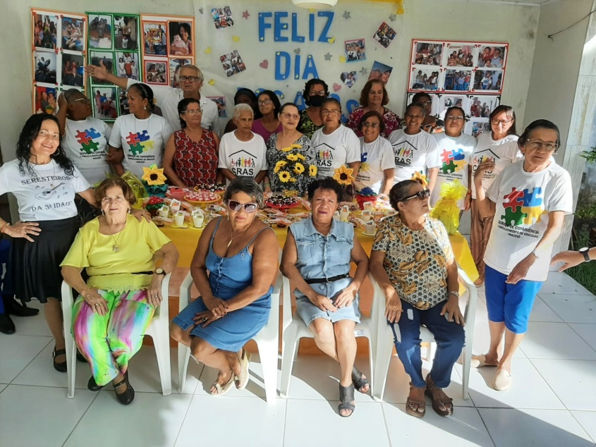 O grupo celebrou o Dia Nacional dos Avós em grande estilo, com música, dança e muita alegria / Foto: Cras Área Lagunar