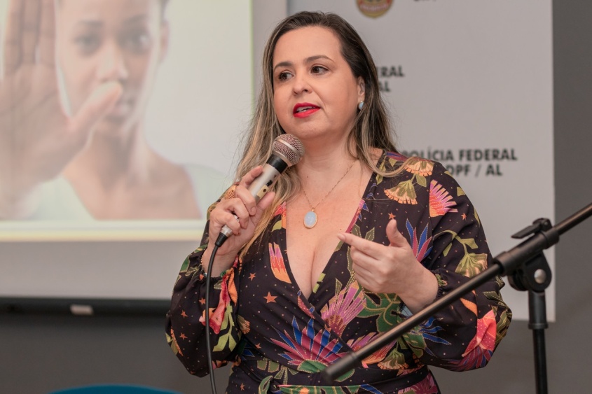 Keila Santos é psicóloga e especialista em atendimento às vítimas de violência. Foto: Victor Vercant/Ascom SMS