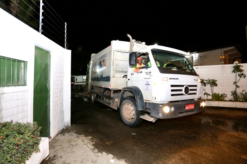 Serão utilizados 13 caminhões compactadores e 12 caçambas. Foto: Jônatas Medeiros.