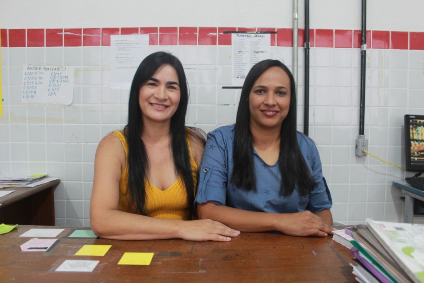 Diretora da escola Jayme de Altavilla (à esq.) destacou melhoria do aprendizado. Foto: Jamerson Soares (estagiária)/Ascom Semed