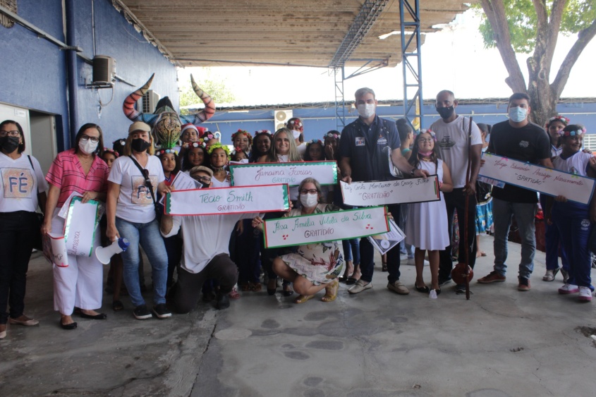 Os servidores homenageados representaram todos os funcionários da Educação. Foto: Nathan Araujo/Ascom Semed