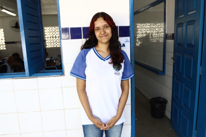Aluna Natany Azevedo participa do concurso de redação. Foto: Vinícius Moreira