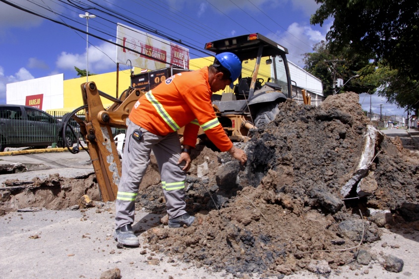 Serão trocados 150 metros de tubulação antiga. Foto: Wilma Andrade/Ascom Seminfra