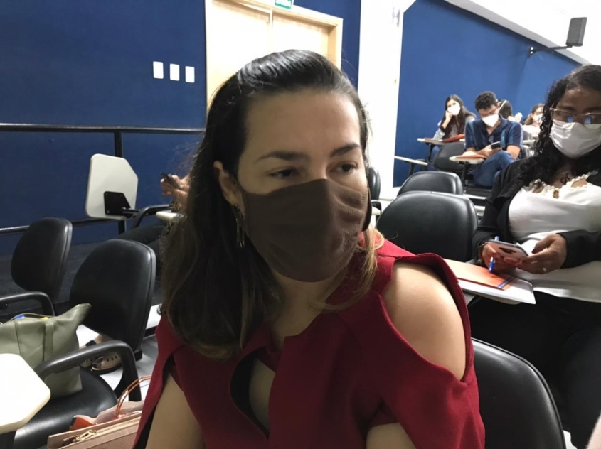 Médica infectologista, Mardjane Lemos, foi uma das oradoras da capacitação. Foto: Ascom SMS