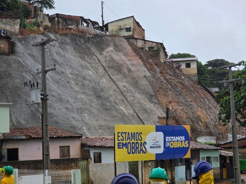 Nos últimos anos já foram investidos R$150 milhões em obras de contenção. Foto: Beto Macário/Secom Maceió