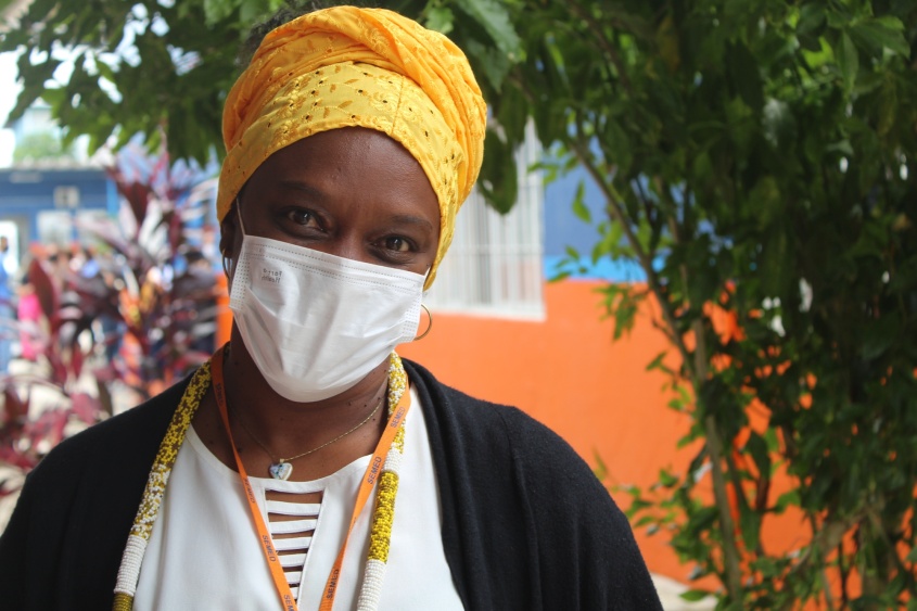 Servidora há dois anos, Joseleide Serafim participou do evento e disse que a luta é mais difícil quando se é uma mulher preta e de matriz africana. Foto: Pâmela de Oliveira/Ascom Semed