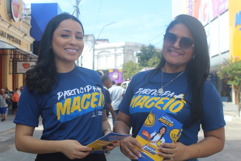 Sandra Madaly (à esq.) e Aline Barros (à dir.), participaram da ação pela primeira vez. Foto: Guilherme Honório (estagiário)/ Ascom Sefaz