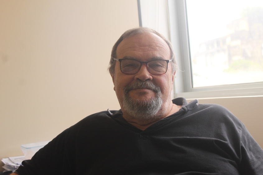 Roberto Hefler, formado desde 1978, abordou as diferenças da administração pública e privada. Foto: Guilherme Honório
