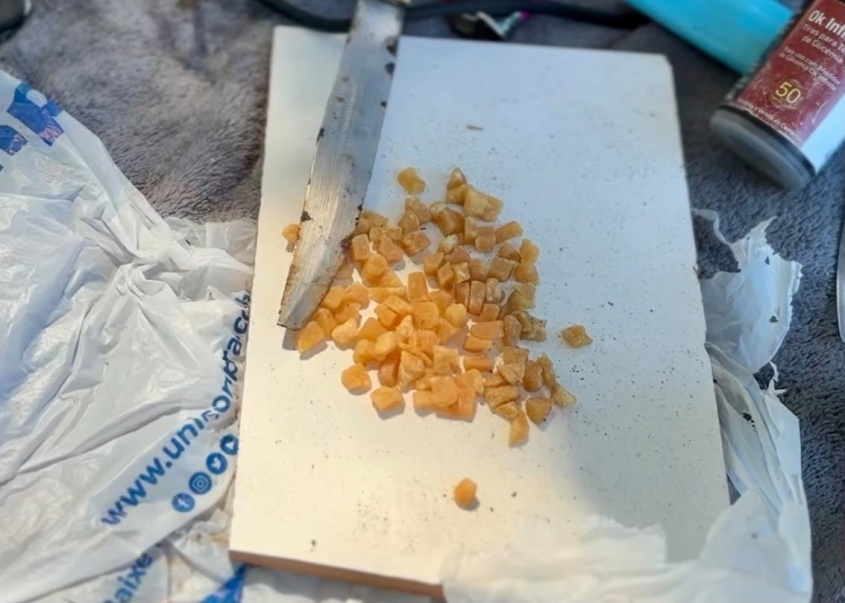Mais de 50 pedras de crack foram encontradas com os suspeitos. Foto: Ascom Semsc