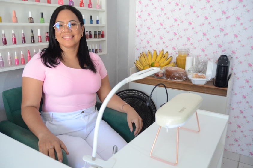 Lívia Firmino, uma das beneficiadas do Banco da Mulher Empreendedora. Foto: Beto Macário/Secom Maceió