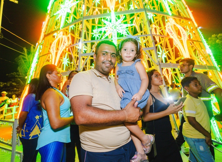 Marcos Antônio é paulista e mora com a filha Mayla há dois meses em Maceió. Foto: Ascom Ilumina