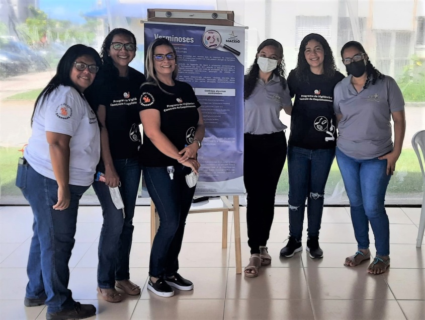 Equipe da UVZ Maceió e assistentes sociais da ação. Foto: Divulgação UVZ