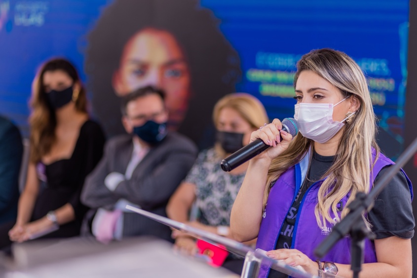 Ana Paula Mendes destaca que o Município segue atuando fortemente para combater o flagelo da violência contra a mulher. Foto: Edvan Ferreira / Secom Maceió