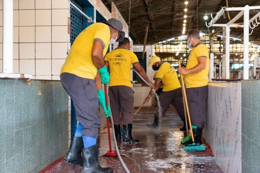 Mutirão é realizado nos mercados e feiras livres, trazendo mais segurança para os consumidores e dignidade para os trabalhadores locais. Foto: Secom Maceió