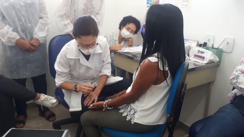 Análise neurológica de paciente. Foto: Ascom SMS