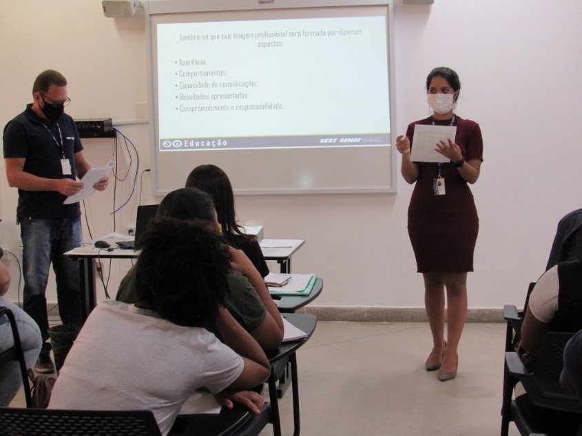 Professor Rubens Durval e coordenadora Yanna Crysley. Foto: Ascom Semas
