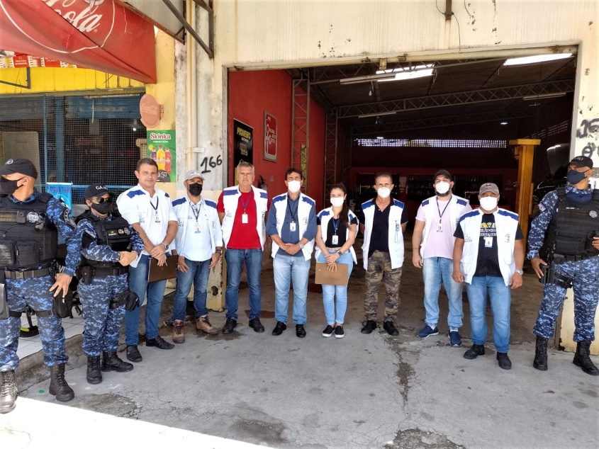 Ação contou com a parceria da Secretaria Municipal de Segurança Comunitária e Convívio Social (Semscs). Foto: Vigilância Sanitária