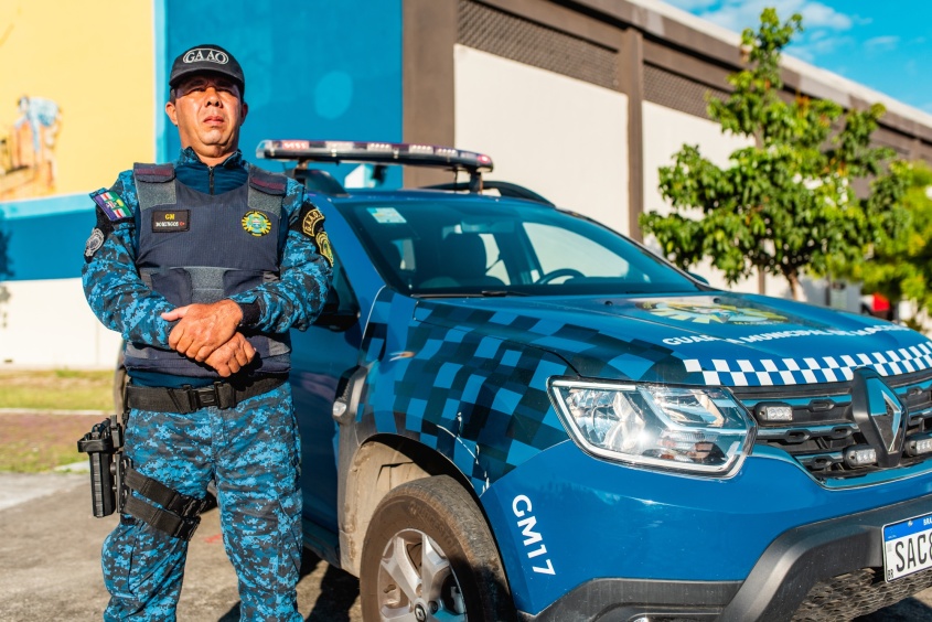 O guarda municipal Silvio Domingos está há 25 anos da GMM e está sempre em busca de capacitações para a prestação de um bom serviço. Foto: Gabriel Moreira / Secom Maceió