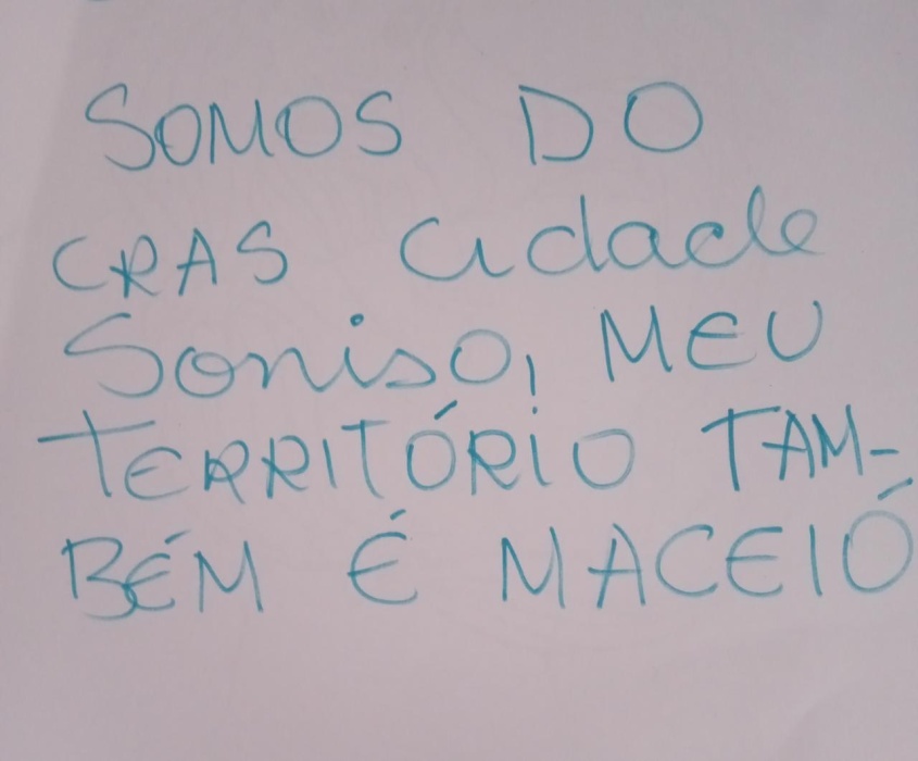 O tema foi destacado em um dos cartazes produzidos pelas mulheres. (Foto: Cras Cidade Sorriso)