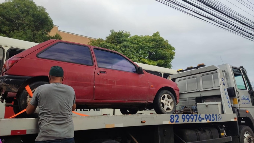 Veículo foi removido ao pátio da SMTT. Foto: Ascom SMTT.
