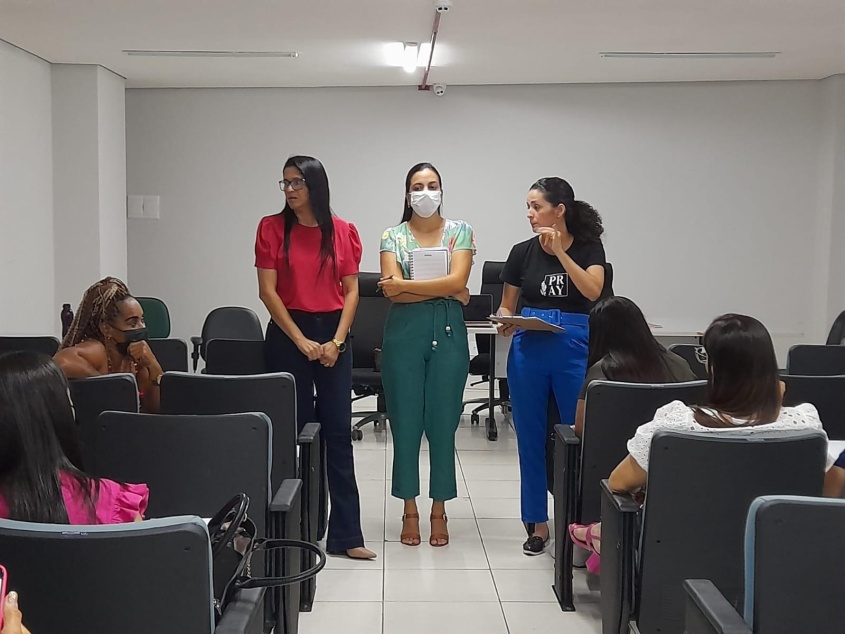A reunião foi mediada e contou com participação ativa dos profissionais das unidades de saúde. Foto: Ascom SMS