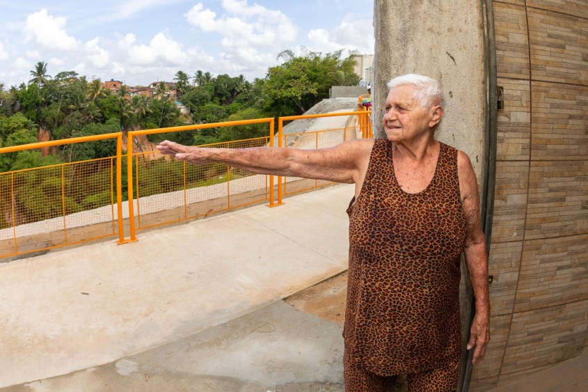 Dona Clô disse que agora pode sentir segurança em casa. Foto: Itawi Albuquerque/Secom Maceió