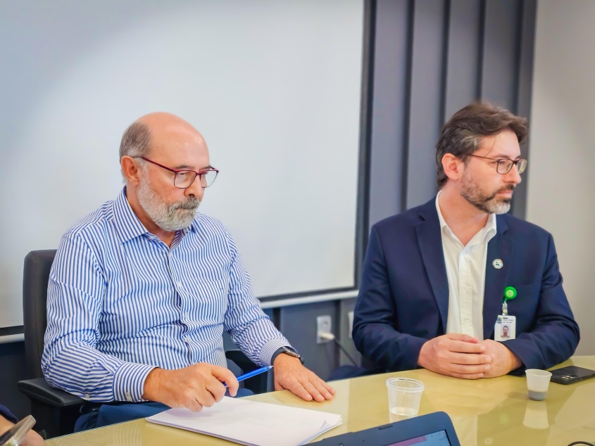 Secretário de Saúde de Maceió, Luiz Romero Farias e Felipe Augusto Reque, coordenador-geral de Urgência e Emergência do Ministério da Saúde. Foto: Ascom SMS