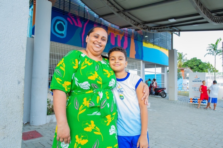 Thayse, mãe de David, disse que espaço representa segurança e transformação. Foto: Daniel Marinho/Secom Maceió