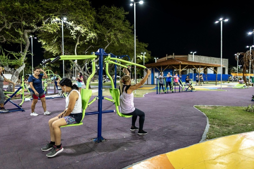 Comunidade pratica atividade física no parque. Foto: Secom Maceió