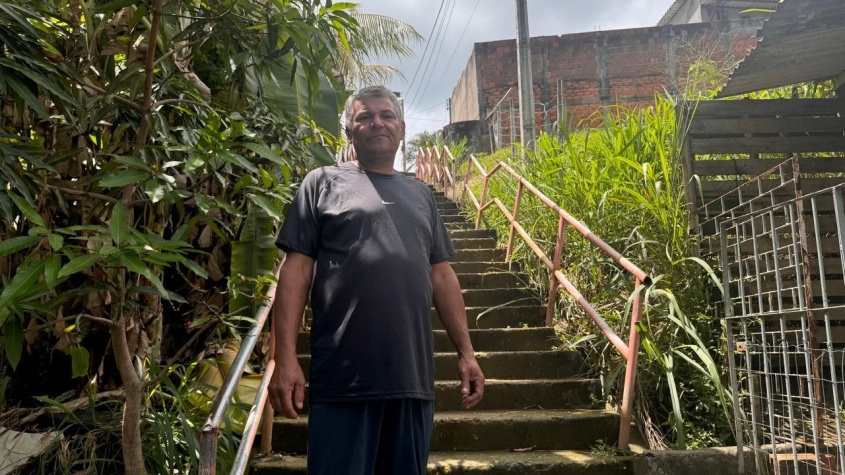 Morador reconhece trabalho inédito da Prefeitura de Maceió na comunidade. Foto: Secom Maceió