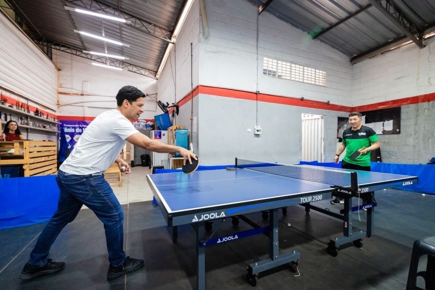 Para o prefeito Rodrigo Cunha, além de incentivar a prática esportiva, grandes eventos esportivos movimentam a economia da capital. Foto: Victor Vercant/Secom Maceió