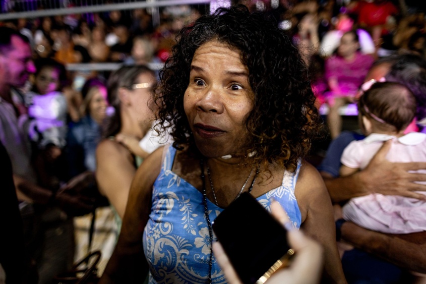 Carmem aproveitou a festa popular para levar os familiares para conhecer um pouco mais da cultura maceioense. Foto: Alisson Frazão/Secom Maceió Carmem aproveitou a festa popular para levar os familiares para conhecer um pouco mais da cultura maceioense. Foto: Alisson Frazão/Secom Maceió