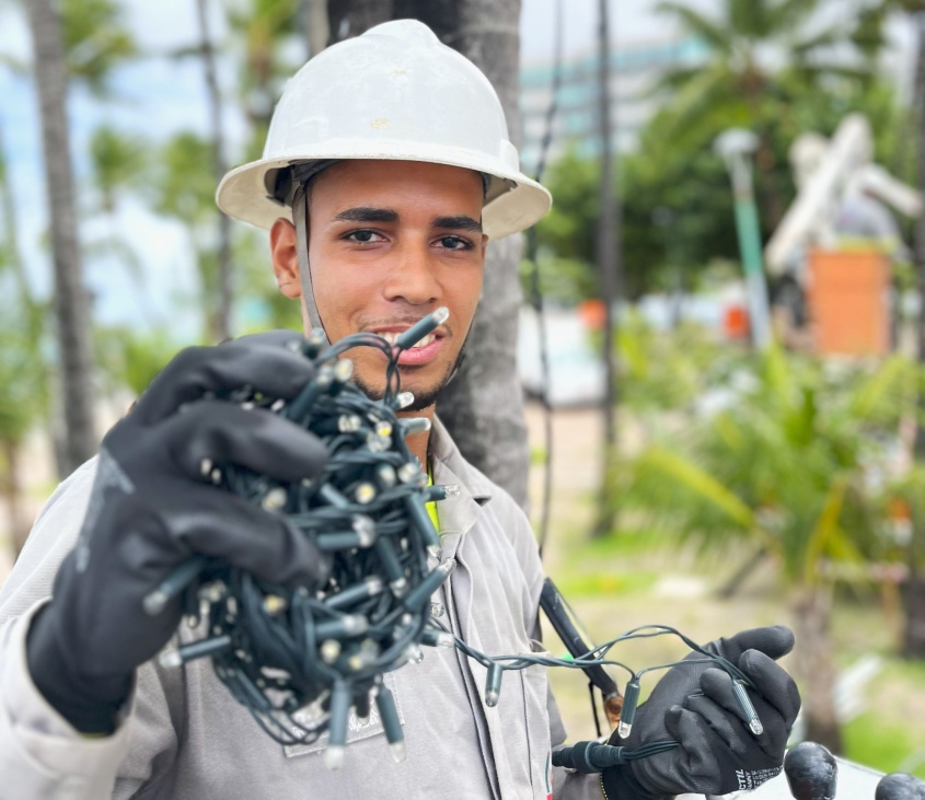 Iluminação na Avenida Silvio Vianna é destaque do Natal de Maceió. Foto: Vinícius Rocha/Ascom Ilumina