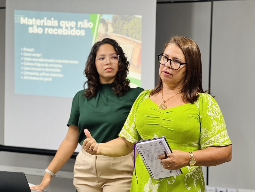 Ângela Silva esclareceu sobre a finalidade dos Ecopontos. Foto: Crystalia Tavares/Ascom Alurb
