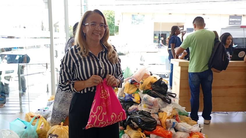 Servidora do Maceió Previdência, Michele Luz, fez sua doação. Foto: Ascom Semdes