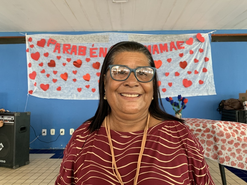 Dona Maria de Lourdes, 64, celebra a importância do Cras em sua vida. Foto: Ascom Semdes