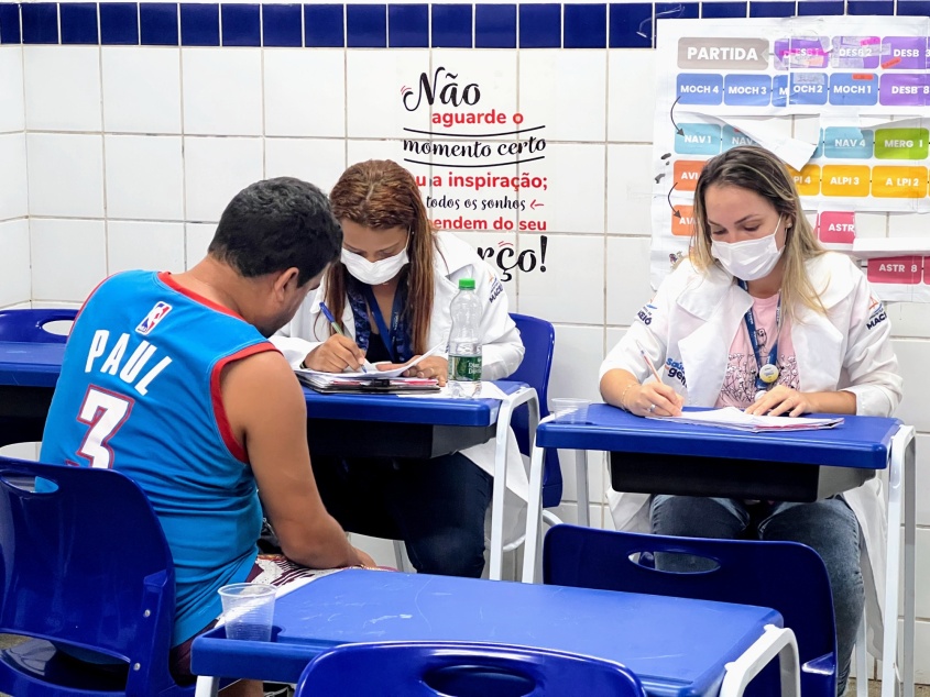 Equipes de saúde foram deslocadas aos abrigos para atender à população vitimada pelas chuvas fortes que caíram na capital. Foto: Mariel Matias - Ascom Semed
