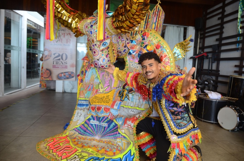 Além de preservar a tradição do Bumba-Meu-Boi, festival fortalece a economia criativa, gera renda para artistas e movimenta os bairros de Maceió. Foto: Beto Macário/ Secom Maceió