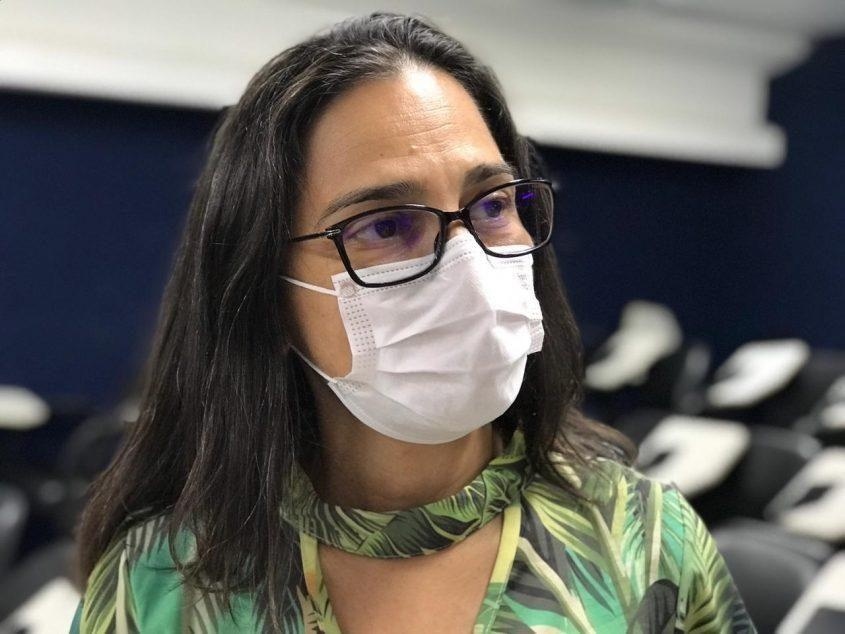 Gerente de Controle de Doenças Transmitidas por Vetores e Animais Peçonhentos, Carmem Samico. Foto: Ascom SMS