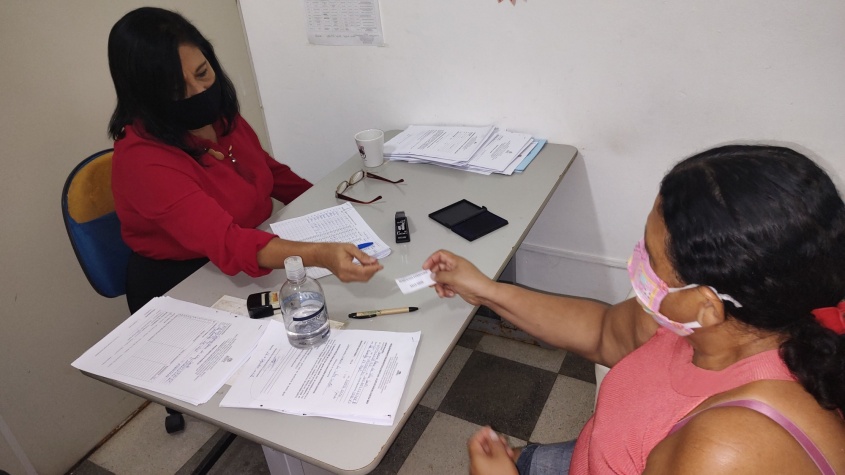 Dona Severina receberá o  beneficio do auxílio-gás. Foto: Ascom Semas