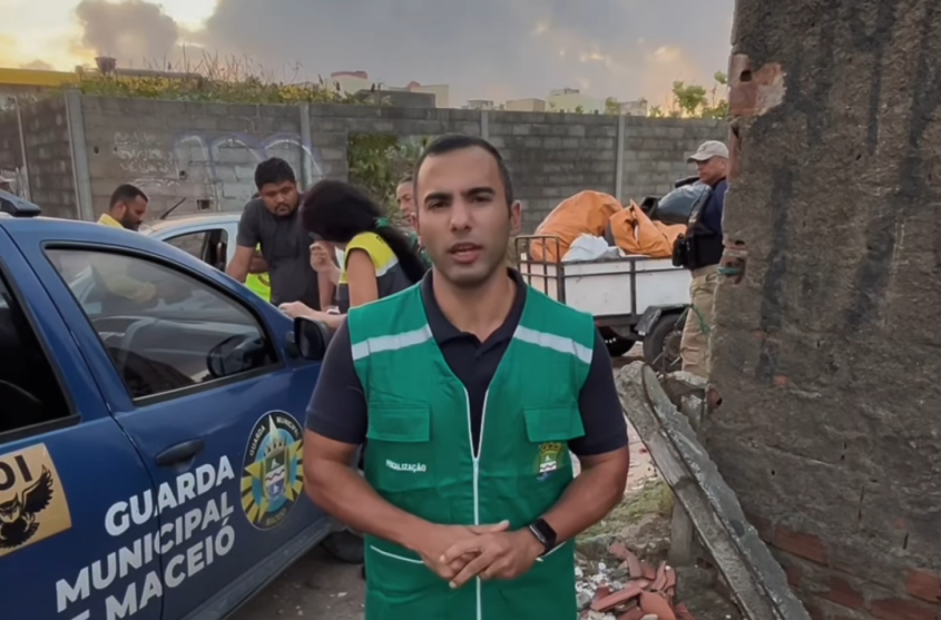 Moacir Teófilo, diretor-presidente da Alurb, lamenta conduta de quem descarta resíduos de forma irregular. Foto: Ascom Alurb