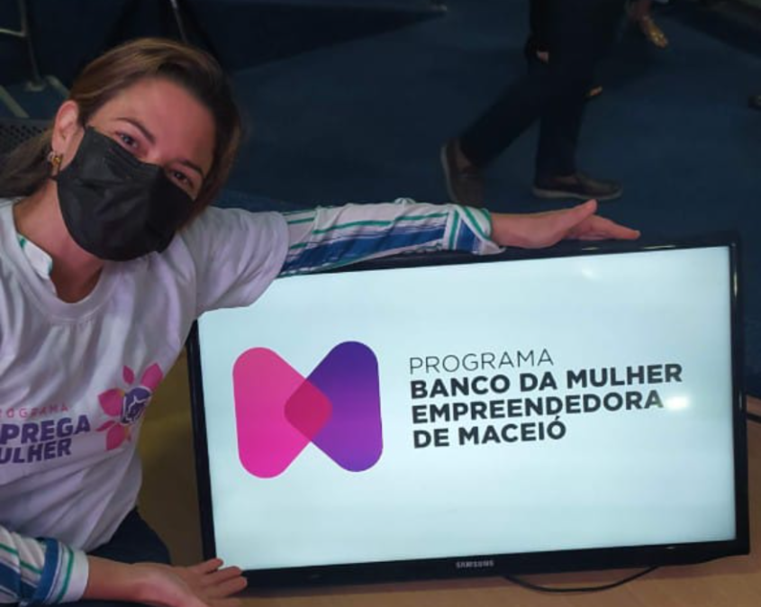 Luana Rodrigues conheceu o Banco da Mulher Empreendedora durante o lançamento do Programa Emprega Mulher. Foto: Acervo Pessoal/Luana Rodrigues