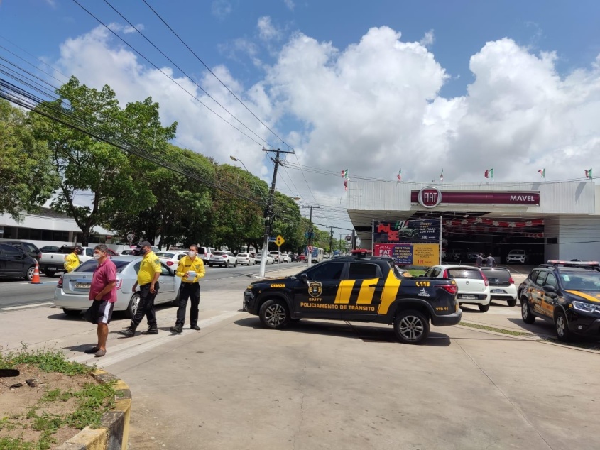 Ação contou com 10 agentes de trânsito e três guardas do GAS. Foto: SMTT