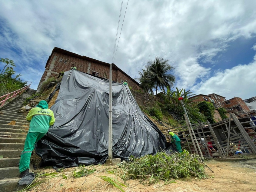 Ações são coordenadas pela Diretoria de Planejamento e Prevenção e Redução de Risco da Defesa Civil de Maceió. Foto: Marcelle Limeira/Ascom Defesa Civil