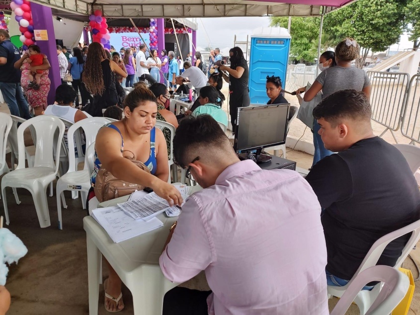 Moradora do Benedito Bentes, Alessandra Pessoa, participou da ação (Foto: cortesia)