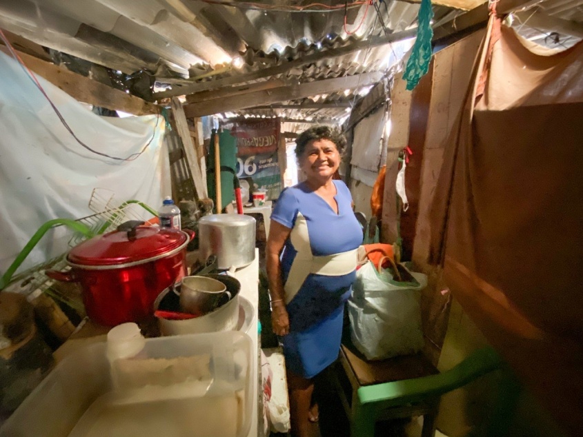Zelândia de Jesus residia em um barraco na favela Sururu de Capote e enfrentava uma série de dificuldades. Foto: Maurício Manoel / Ascom Seminfra