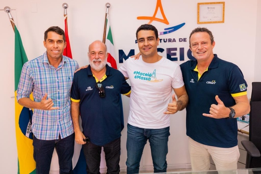 Prefeito JHC desejou boas vindas aos organizadores do Campeonato Brasileiro de Surf Profissional. Foto: Edvan Ferreira / Secom Maceió
